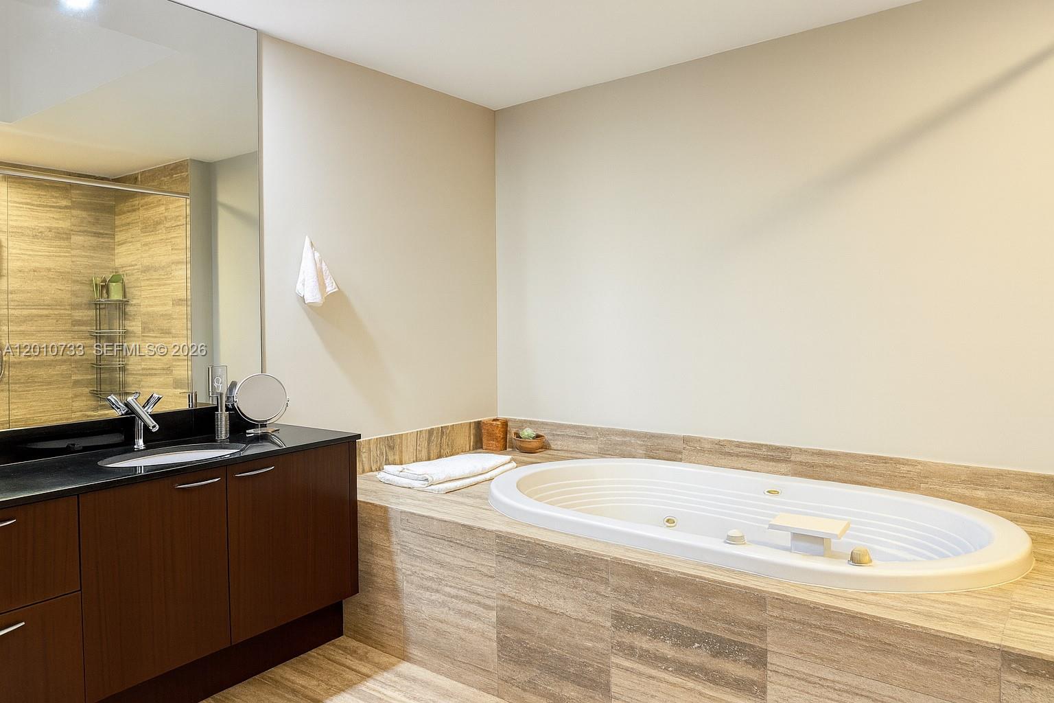 15901 Collins Ave #1203, Sunny Isles Beach FL 33160
