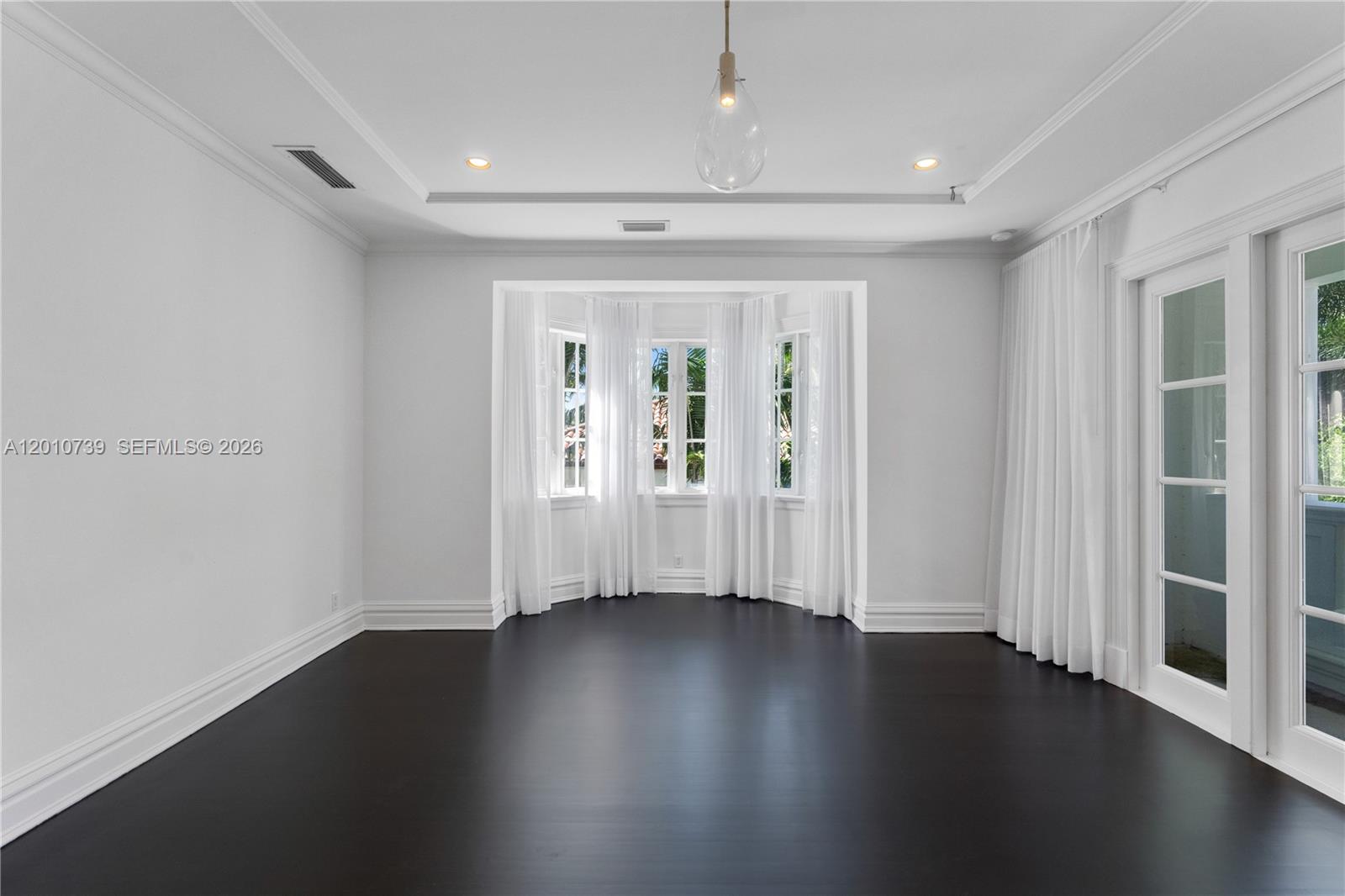 26 Tahiti Beach Island Rd, Coral Gables FL 33143