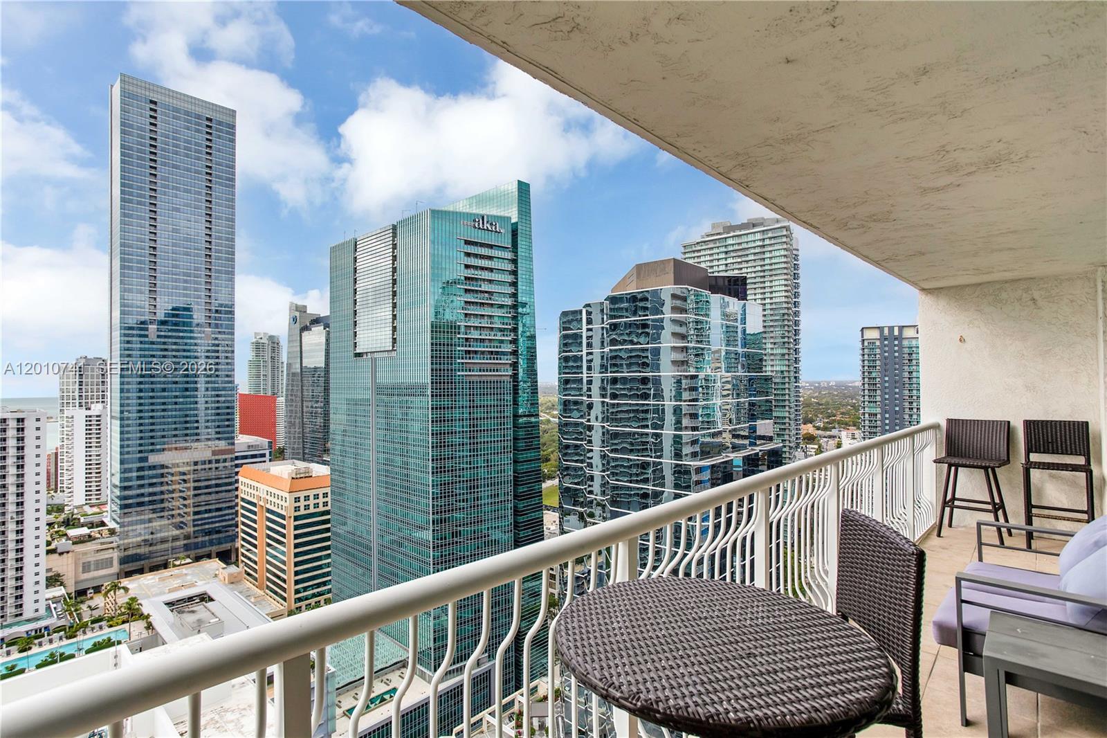 1200 Brickell Bay Dr #3515, Miami FL 33131