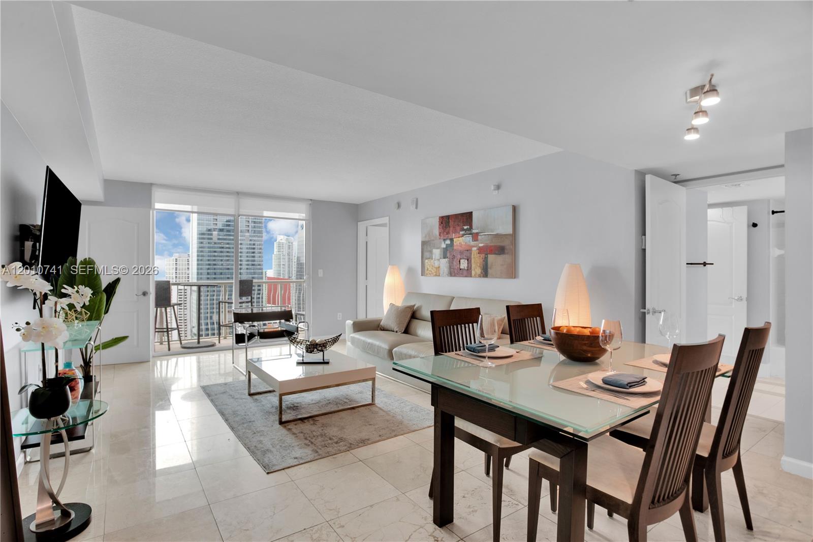 1200 Brickell Bay Dr #3515, Miami FL 33131