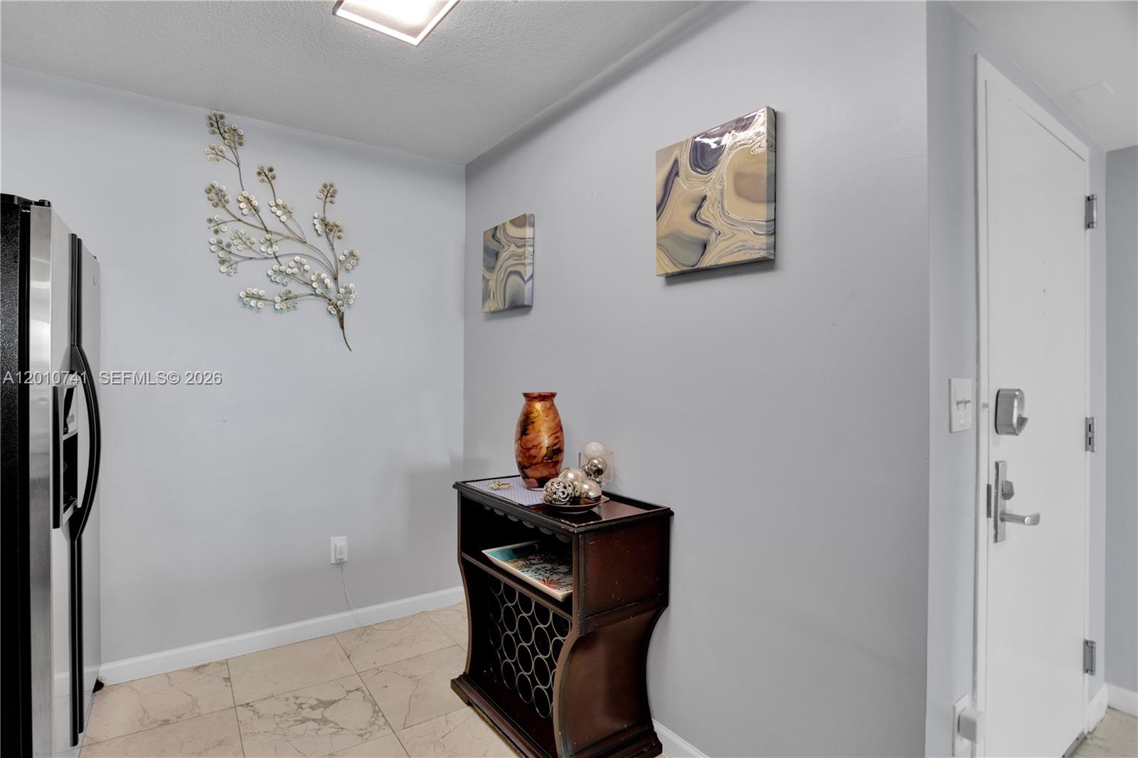1200 Brickell Bay Dr #3515, Miami FL 33131