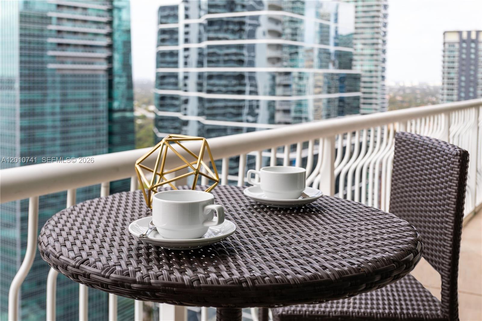 1200 Brickell Bay Dr #3515, Miami FL 33131