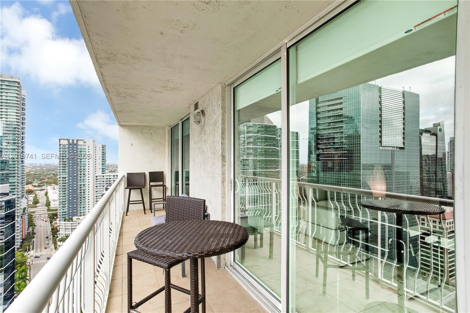 1200 Brickell Bay Dr #3515, Miami FL 33131