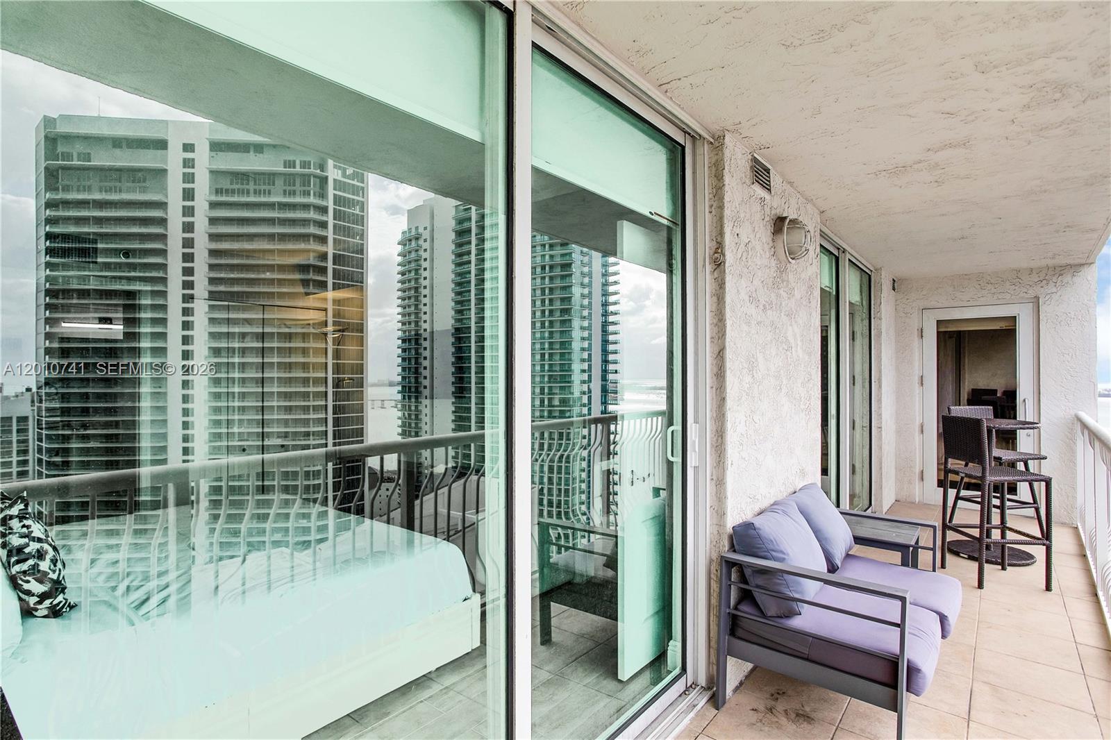 1200 Brickell Bay Dr #3515, Miami FL 33131
