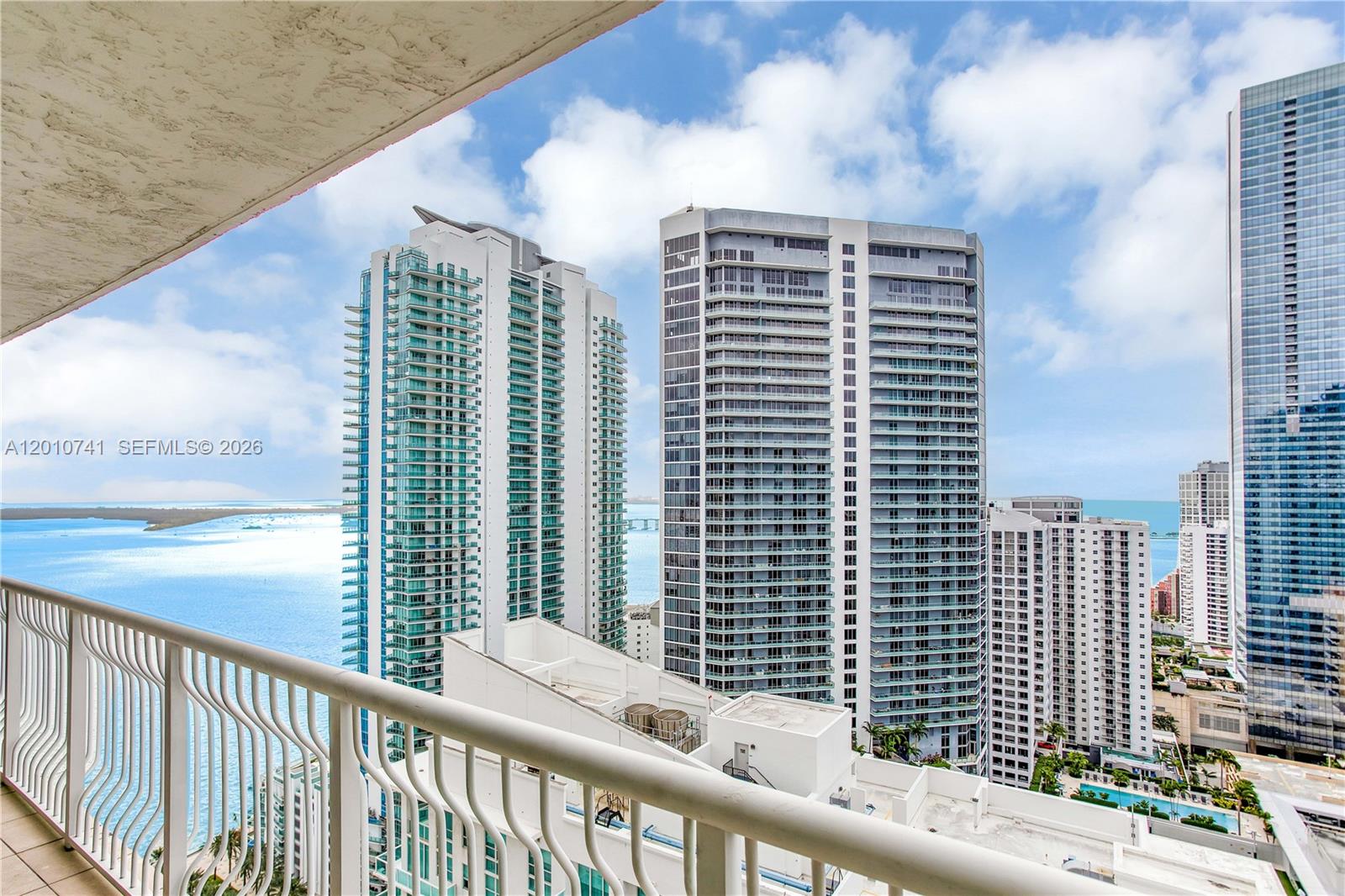 1200 Brickell Bay Dr #3515, Miami FL 33131