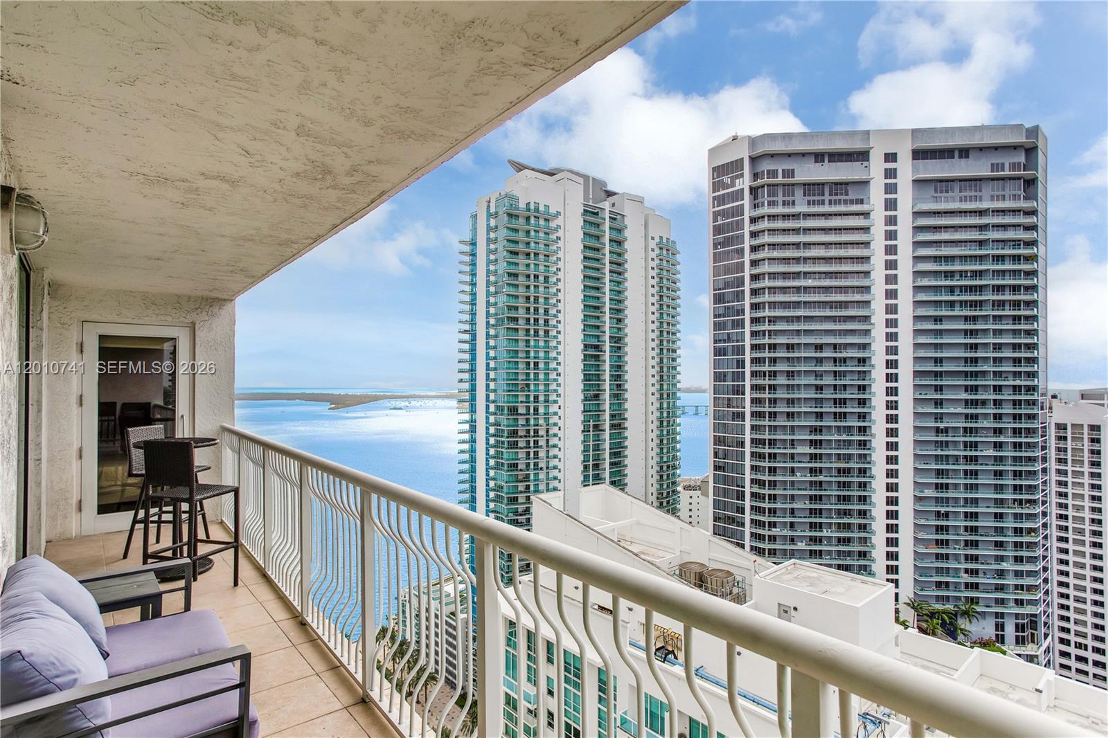 1200 Brickell Bay Dr #3515, Miami FL 33131