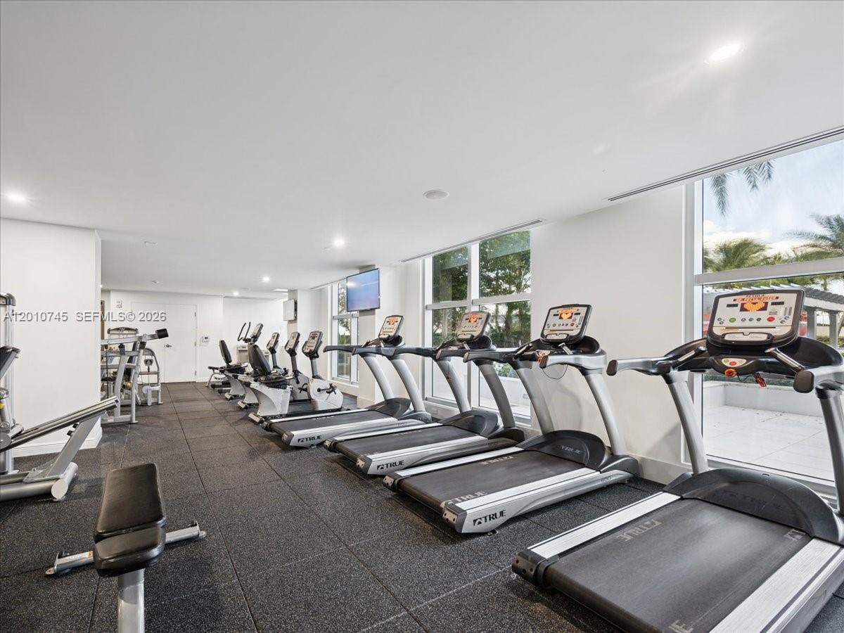 1776 Polk St #1703, Hollywood FL 33020