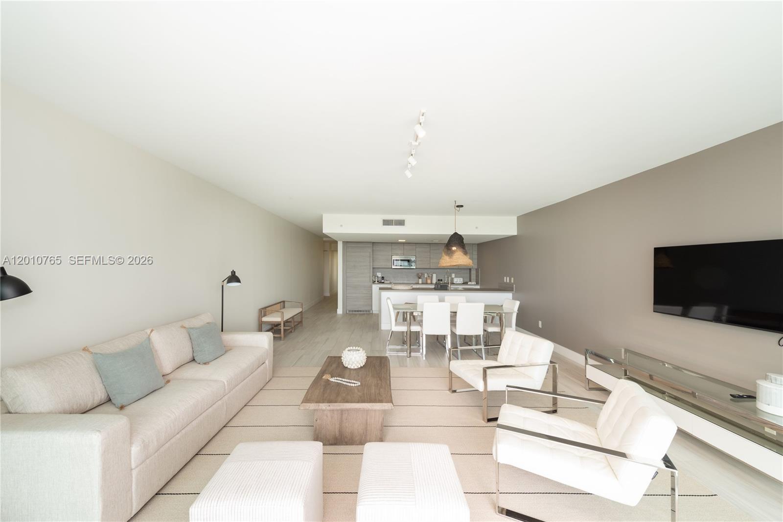 400 Sunny Isles Blvd #1518, Sunny Isles Beach FL 33160