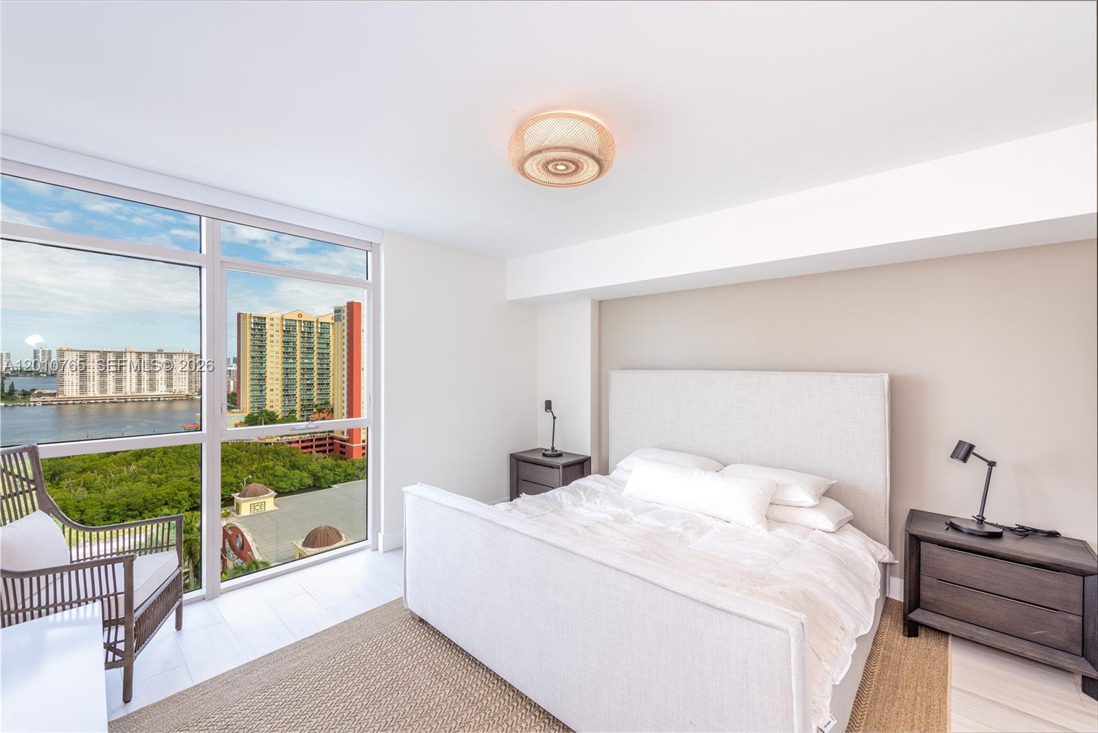 400 Sunny Isles Blvd #1518, Sunny Isles Beach FL 33160