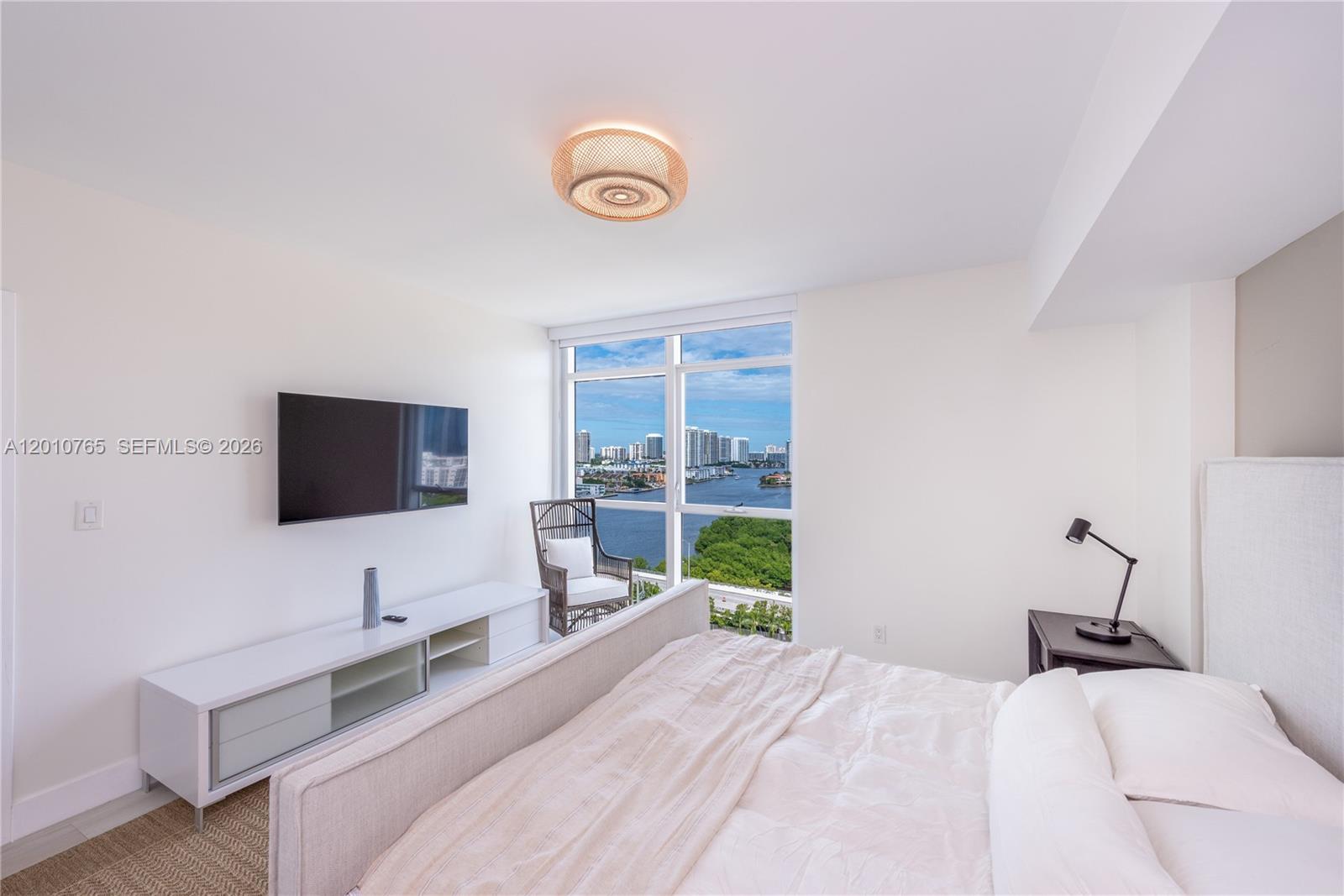 400 Sunny Isles Blvd #1518, Sunny Isles Beach FL 33160