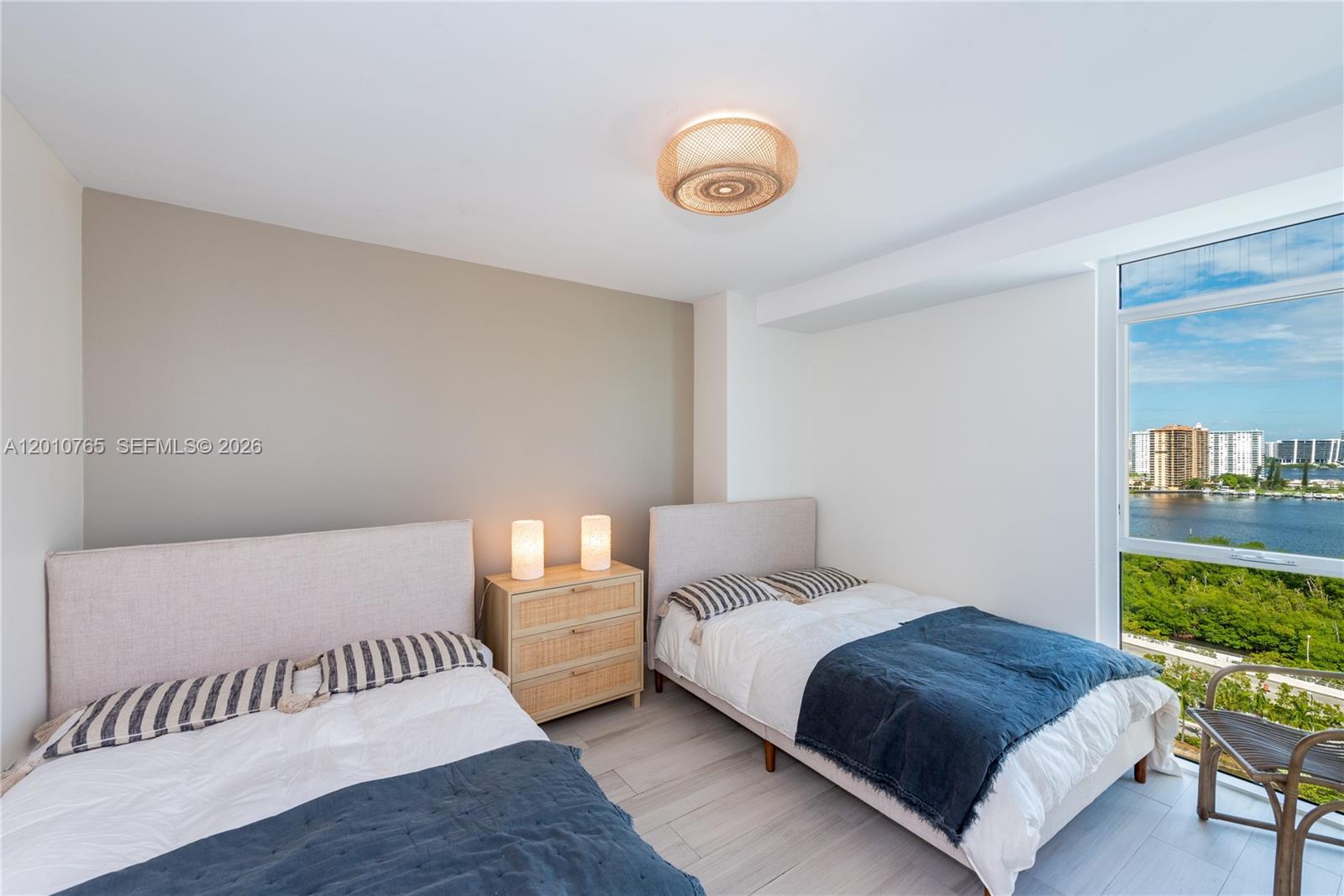 400 Sunny Isles Blvd #1518, Sunny Isles Beach FL 33160