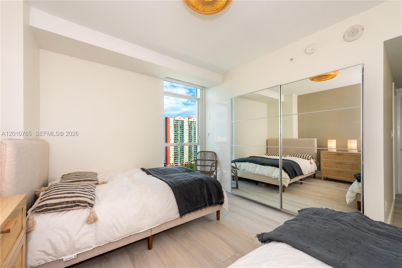 400 Sunny Isles Blvd #1518, Sunny Isles Beach FL 33160