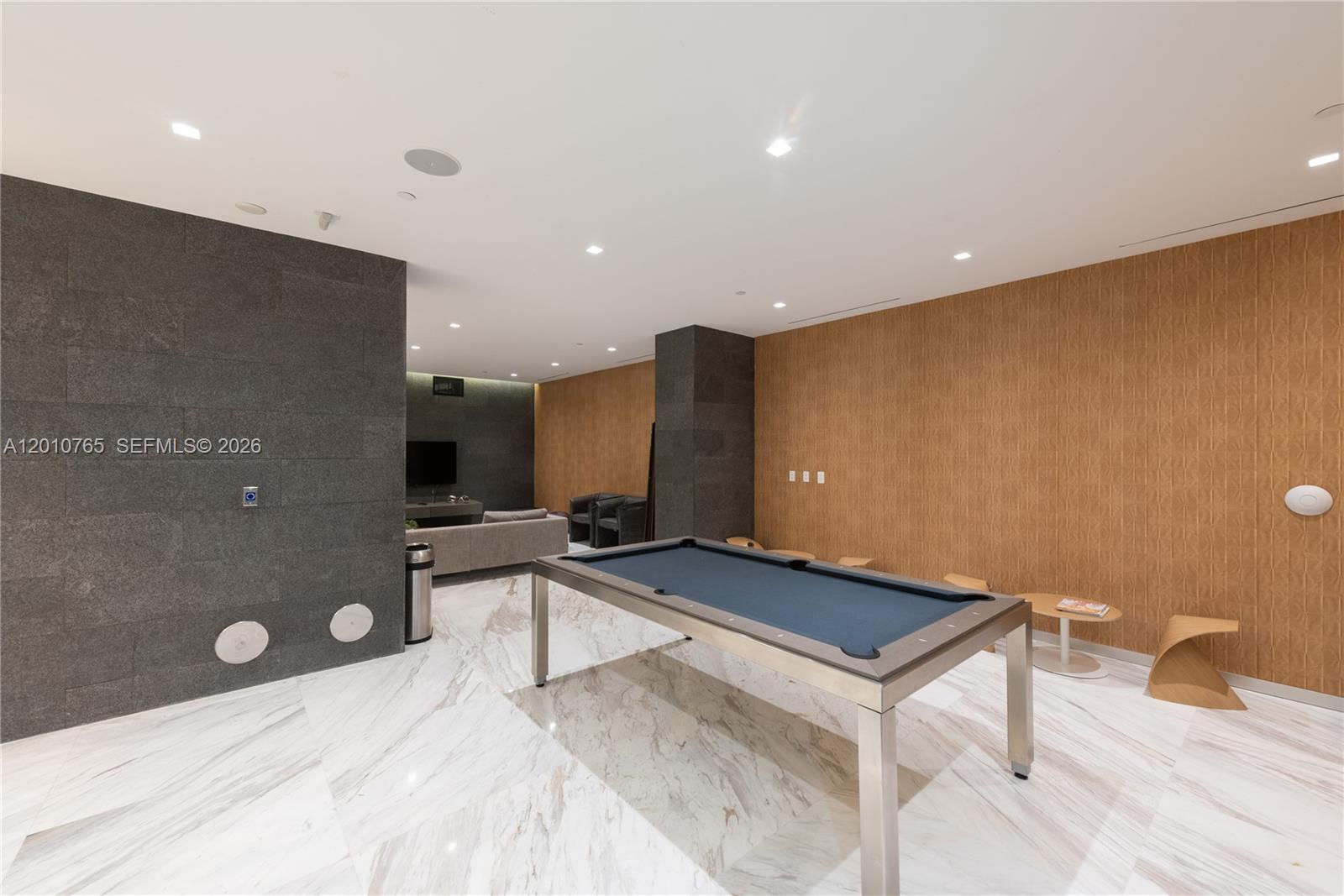400 Sunny Isles Blvd #1518, Sunny Isles Beach FL 33160