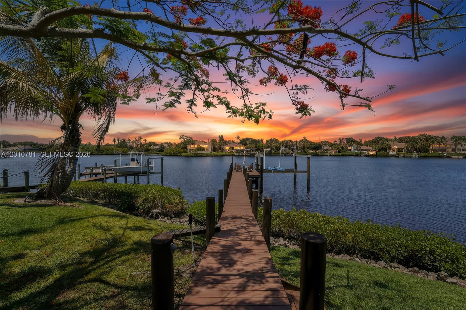 10433 SE Banyan Way, Jupiter FL 33469