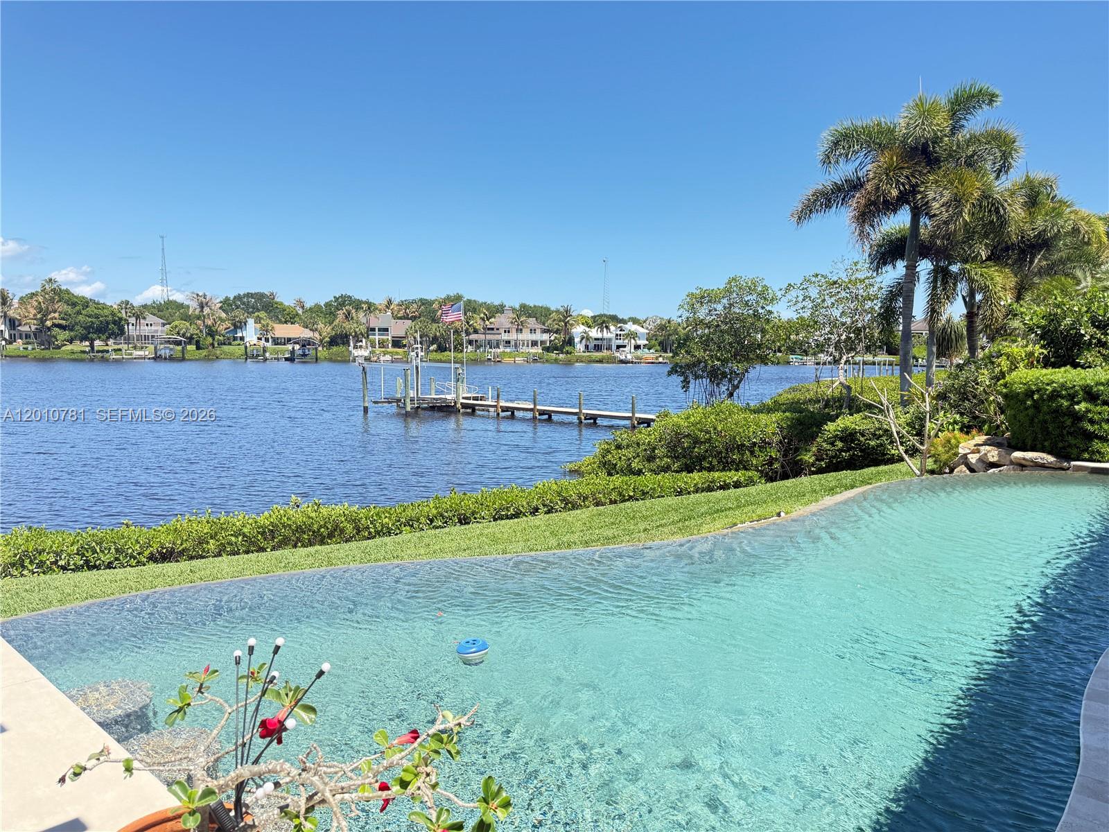 10433 SE Banyan Way, Jupiter FL 33469