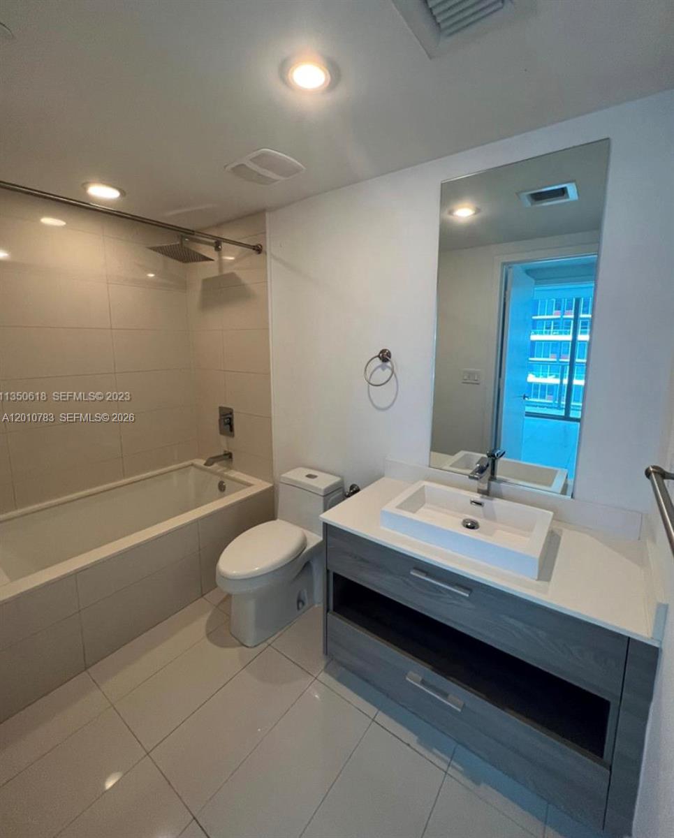 1300 S Miami Ave #1807, Miami FL 33130