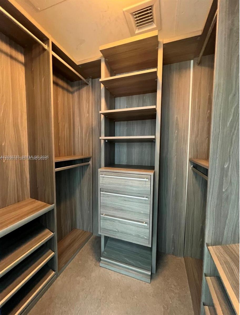 1300 S Miami Ave #1807, Miami FL 33130