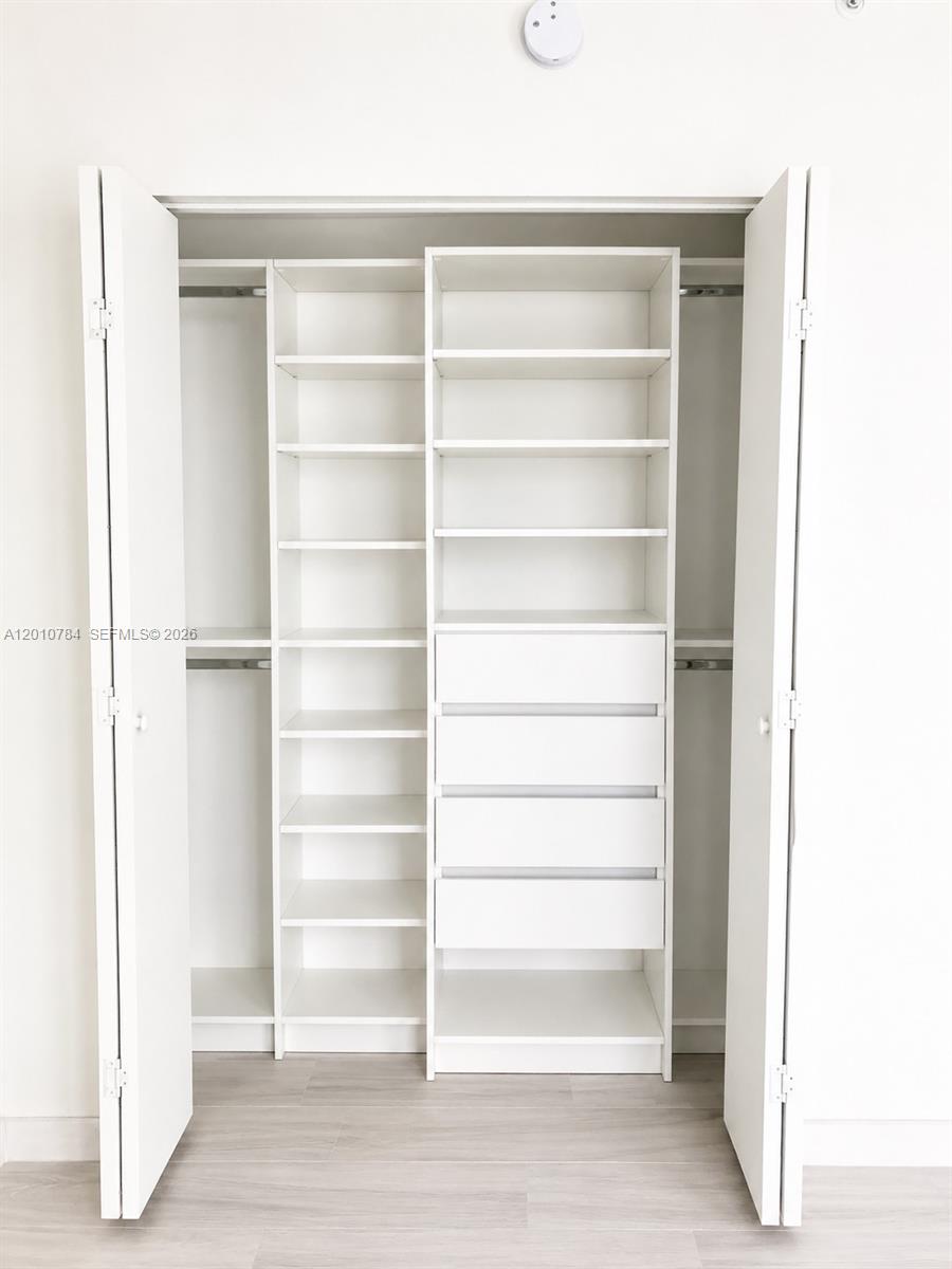1010 SW 2nd Ave #1809, Miami FL 33130