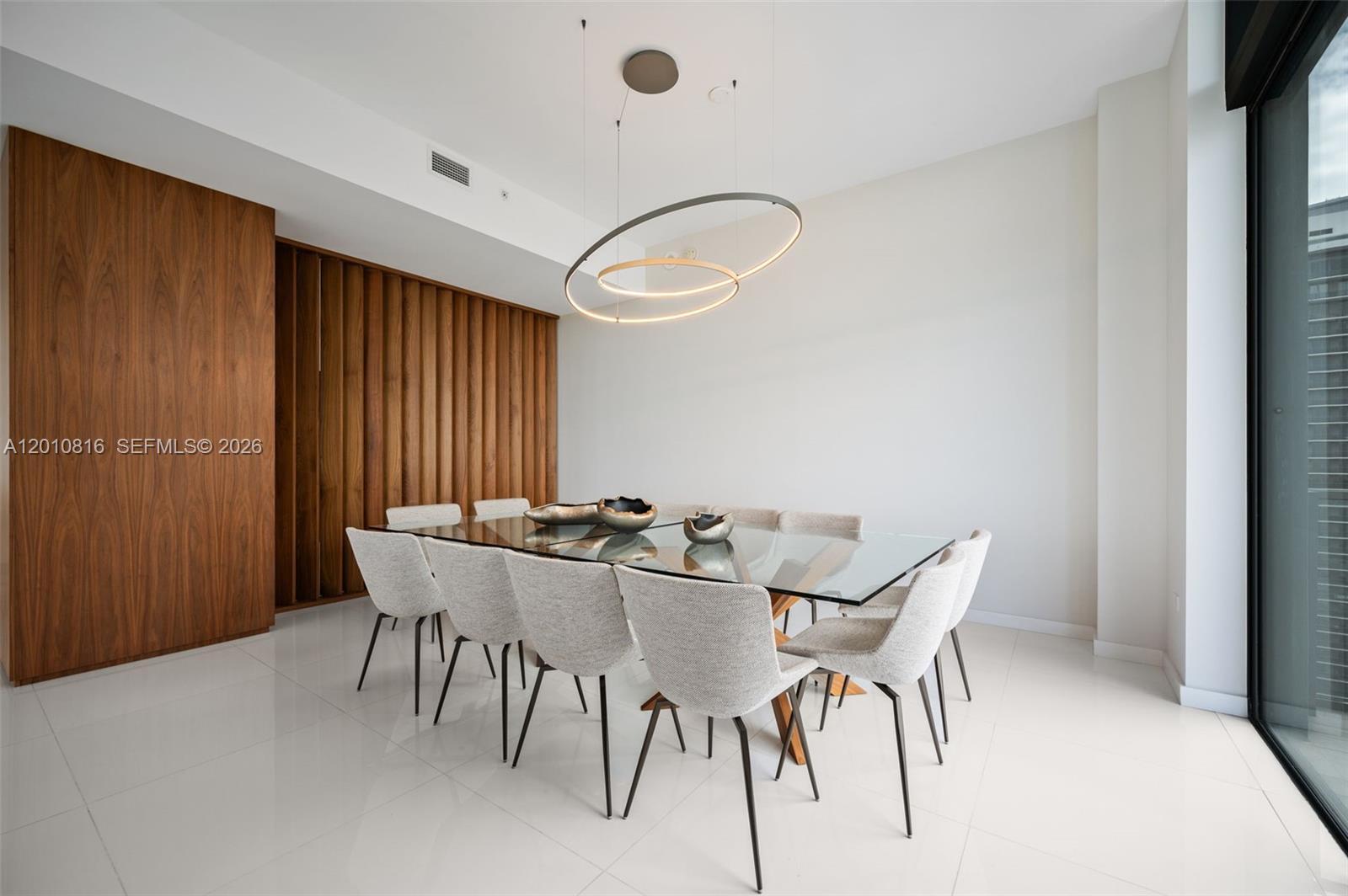 88 SW 7th St #PH4301, Miami FL 33130