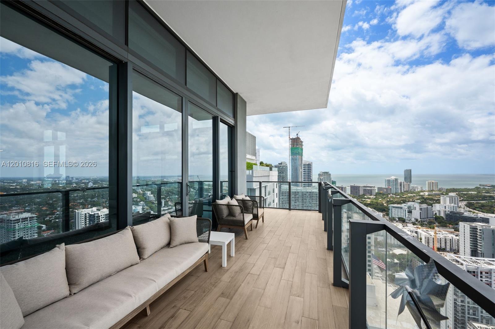 88 SW 7th St #PH4301, Miami FL 33130