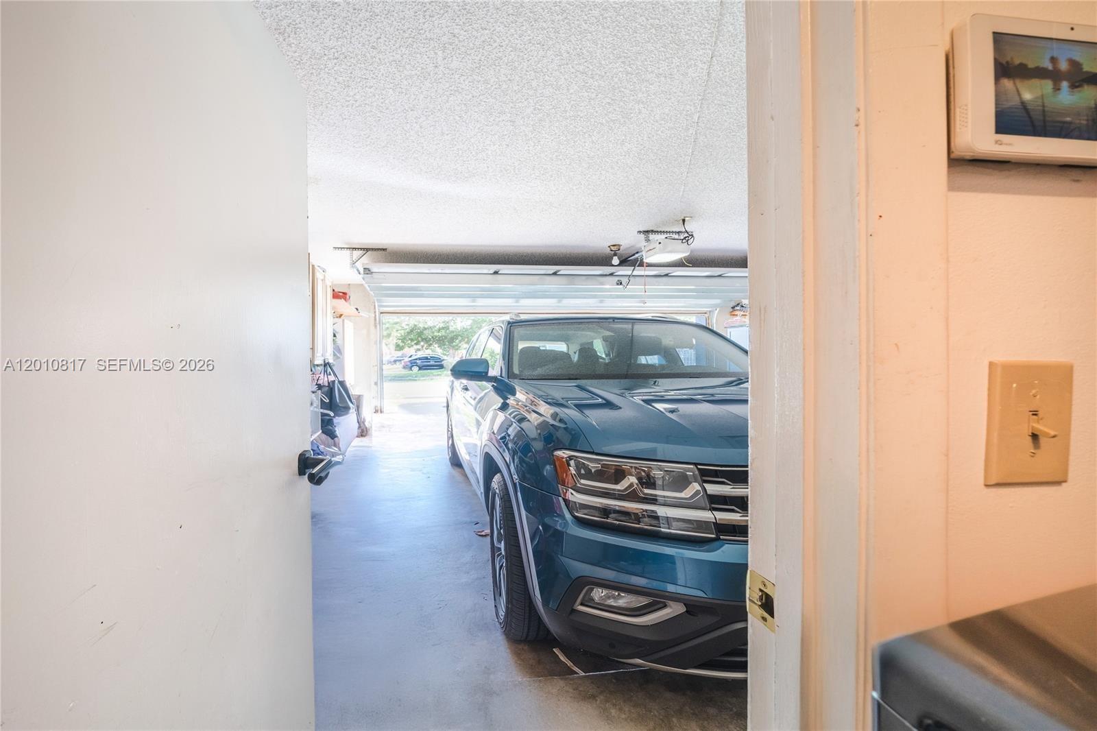 4975 NW 82nd Ter, Lauderhill FL 33351