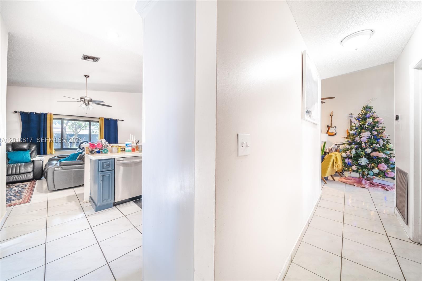 4975 NW 82nd Ter, Lauderhill FL 33351