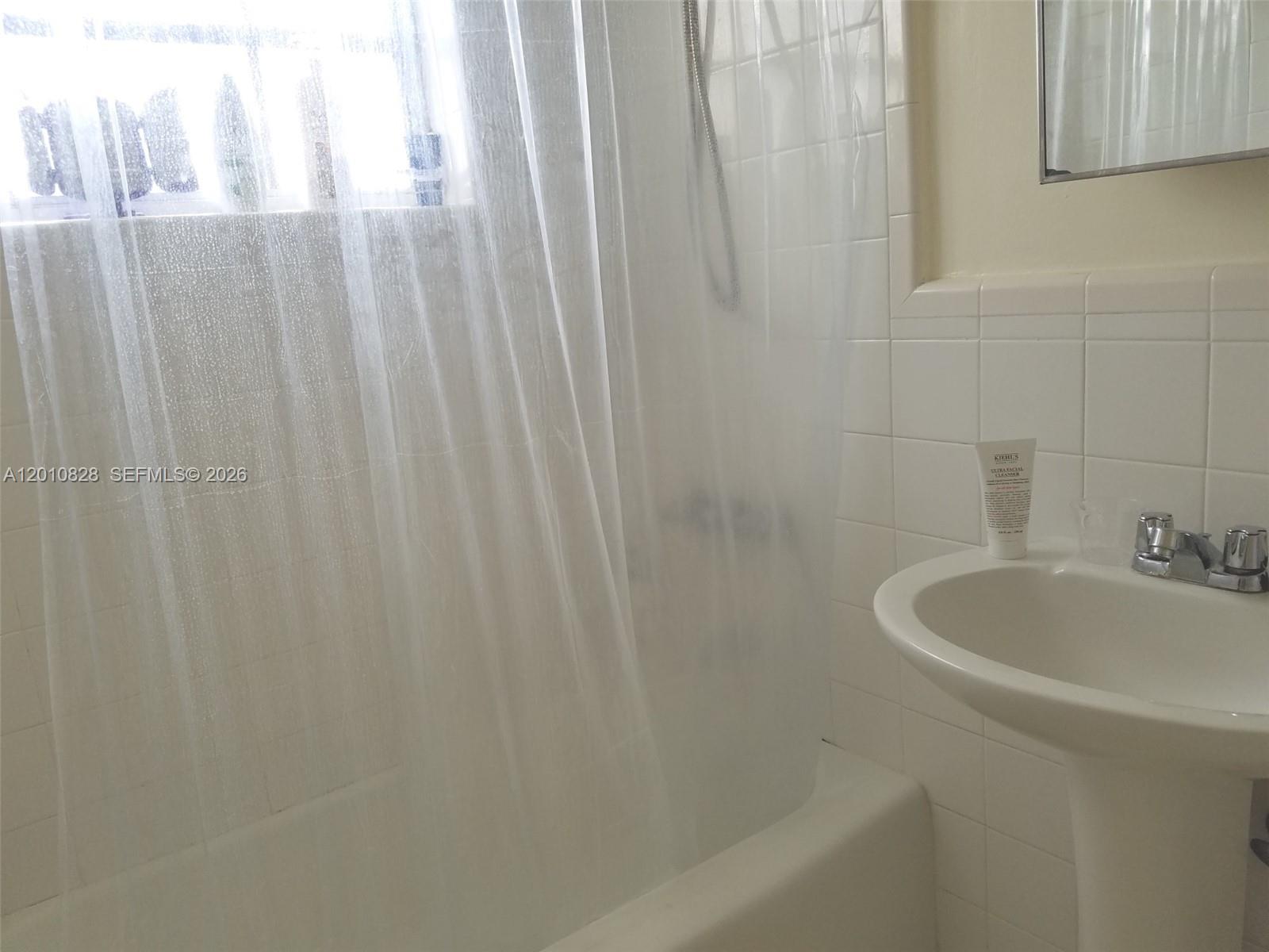 6565 Santona St #B8, Coral Gables FL 33146