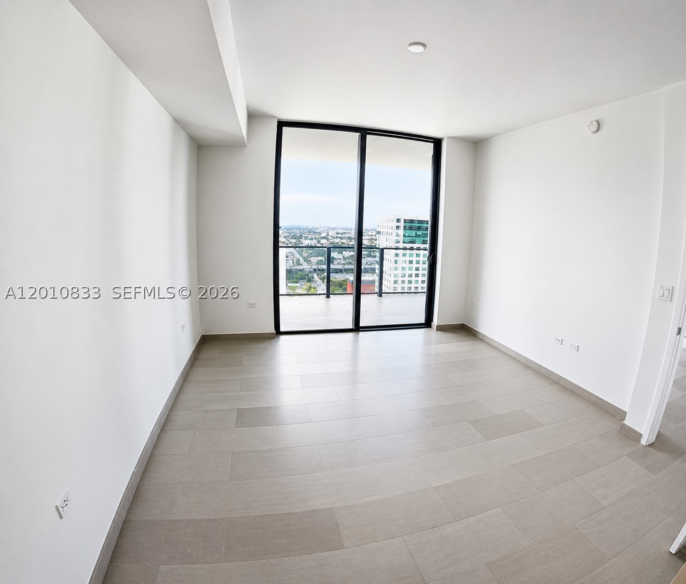 88 SW 7th St #2206, Miami FL 33130