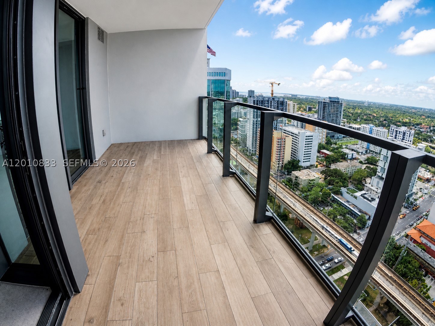 88 SW 7th St #2206, Miami FL 33130