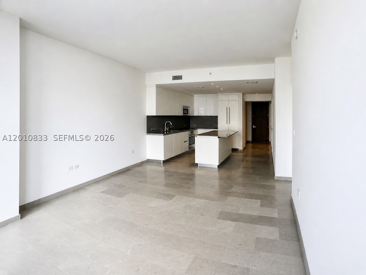 88 SW 7th St #2206, Miami FL 33130