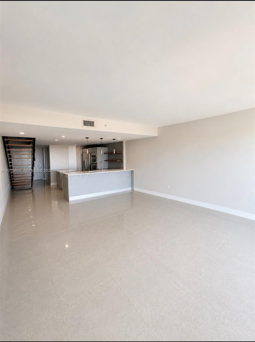 2950 NE 188th St #406, Aventura FL 33180
