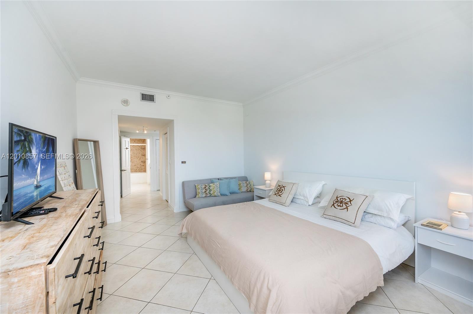 201 Crandon Blvd #505, Key Biscayne FL 33149