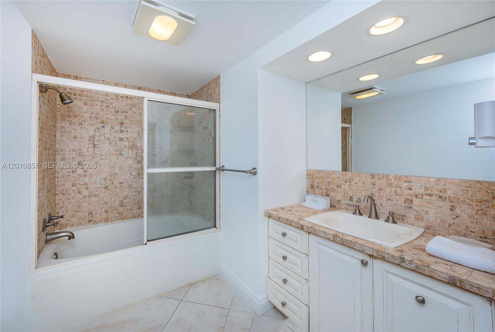 201 Crandon Blvd #505, Key Biscayne FL 33149