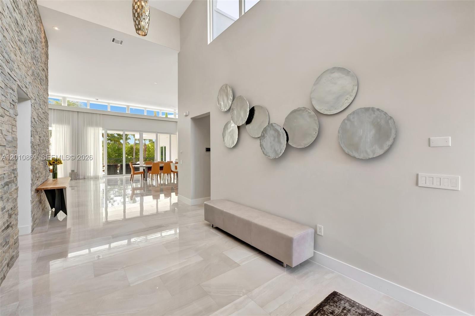 907 Diplomat Pkwy, Hallandale Beach FL 33009