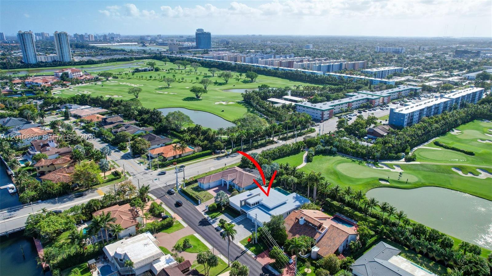 907 Diplomat Pkwy, Hallandale Beach FL 33009