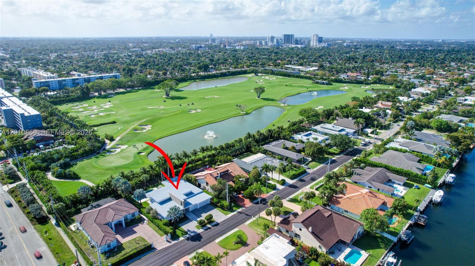 907 Diplomat Pkwy, Hallandale Beach FL 33009