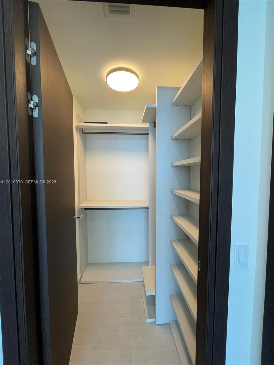 1000 Brickell Plaza #5908, Miami FL 33131