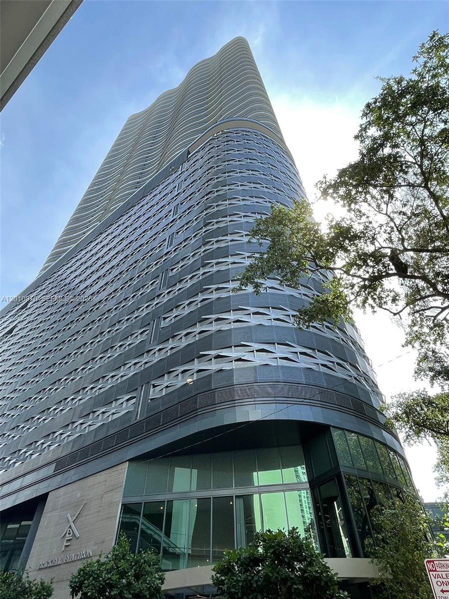 1000 Brickell Plaza #5908, Miami FL 33131