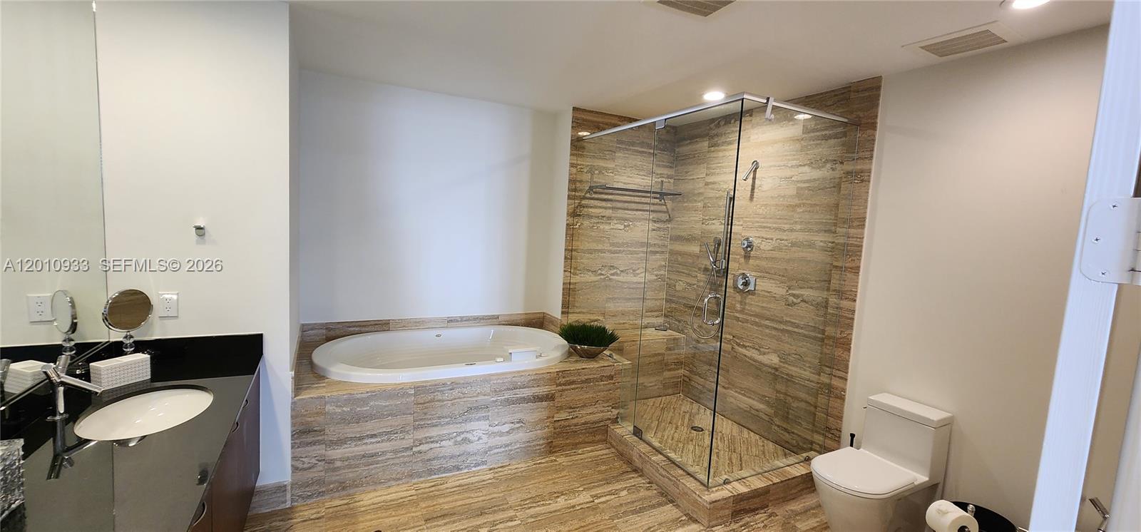 15811 Collins Ave #2802, Sunny Isles Beach FL 33160