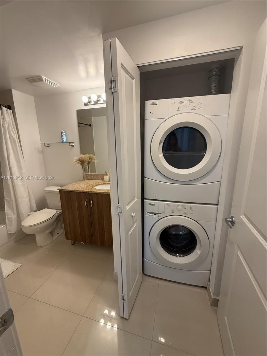 601 NE 23rd St #901, Miami FL 33137