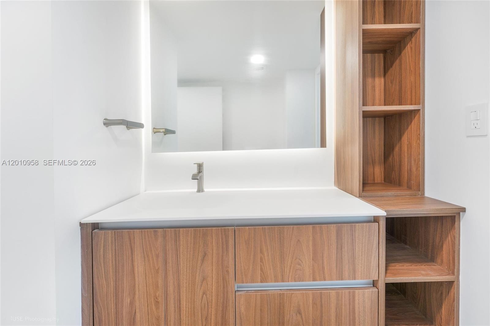 2333 Brickell Ave #1506, Miami FL 33129