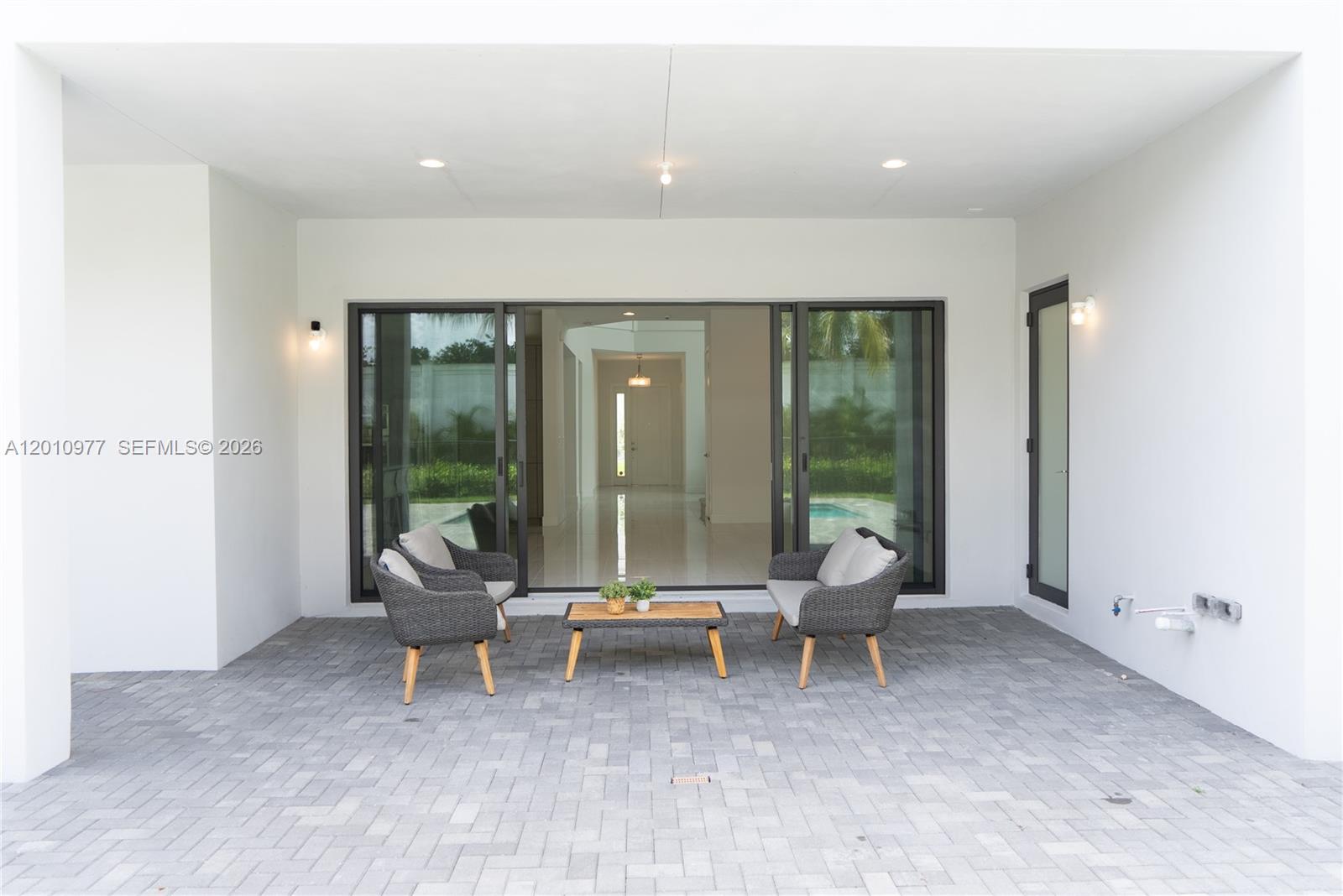 8151 Laurel Falls Dr, Boca Raton FL 33496