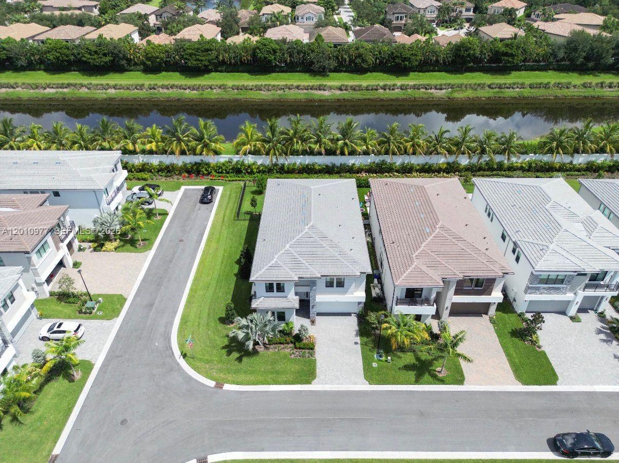 8151 Laurel Falls Dr, Boca Raton FL 33496