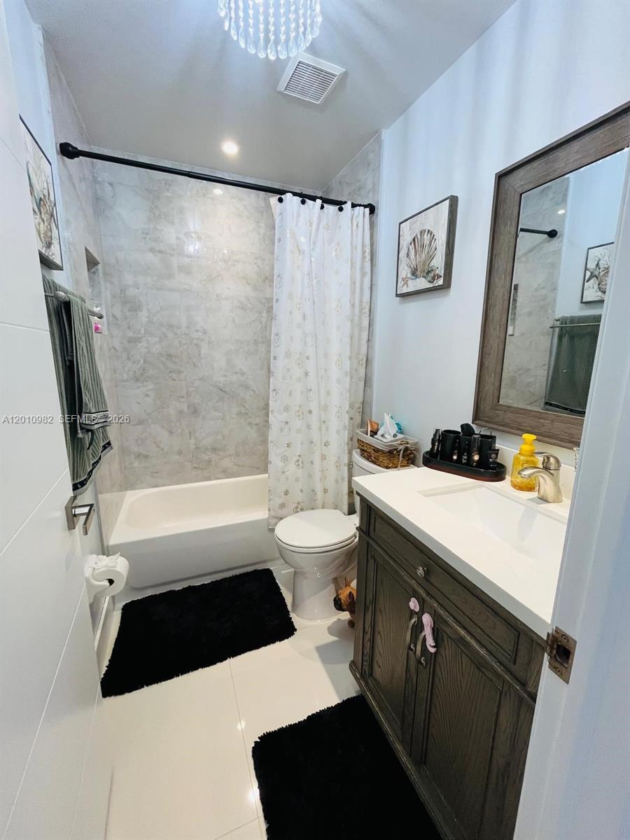 7817 W 36th Ave #204, Hialeah FL 33018