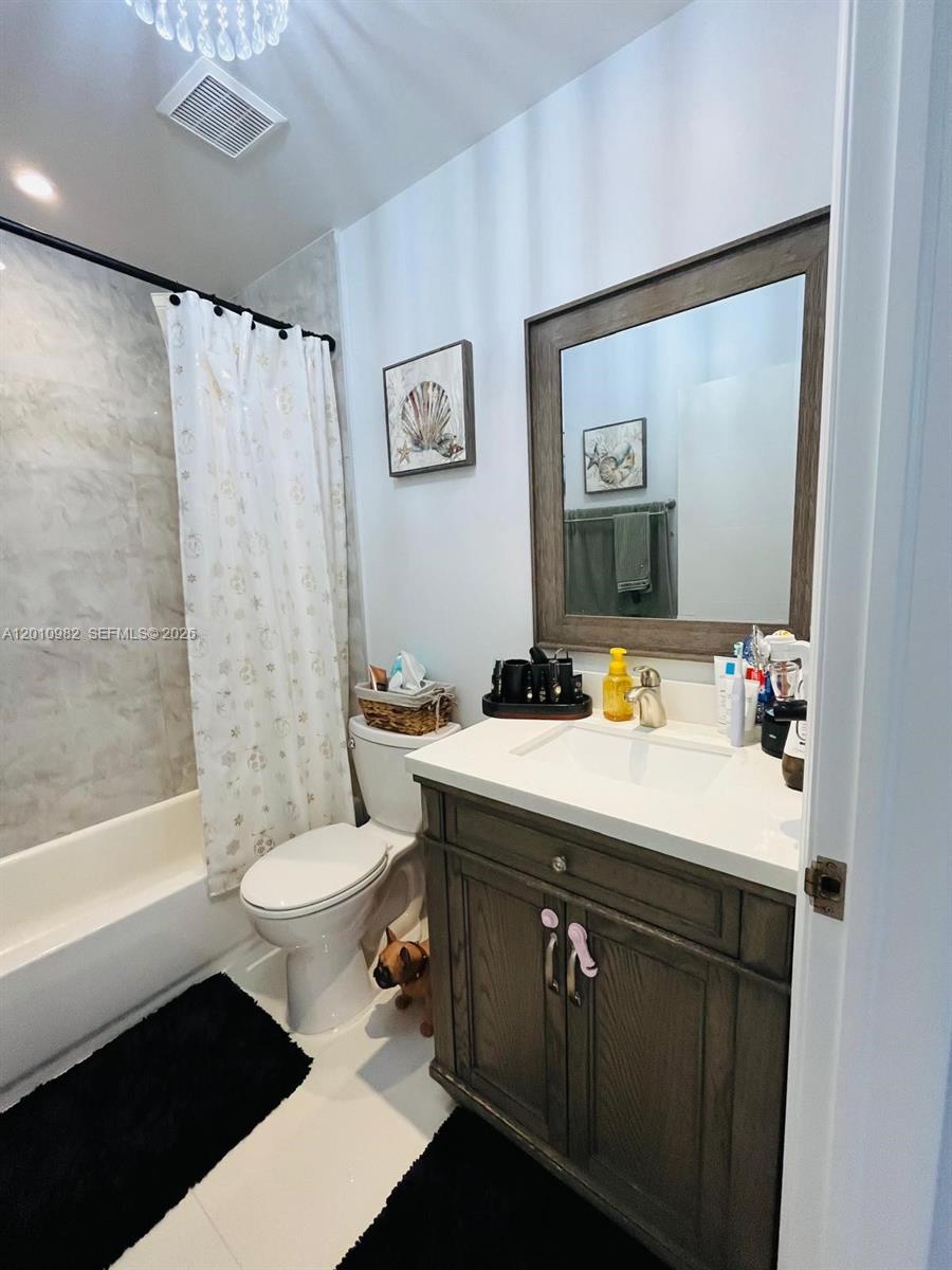 7817 W 36th Ave #204, Hialeah FL 33018