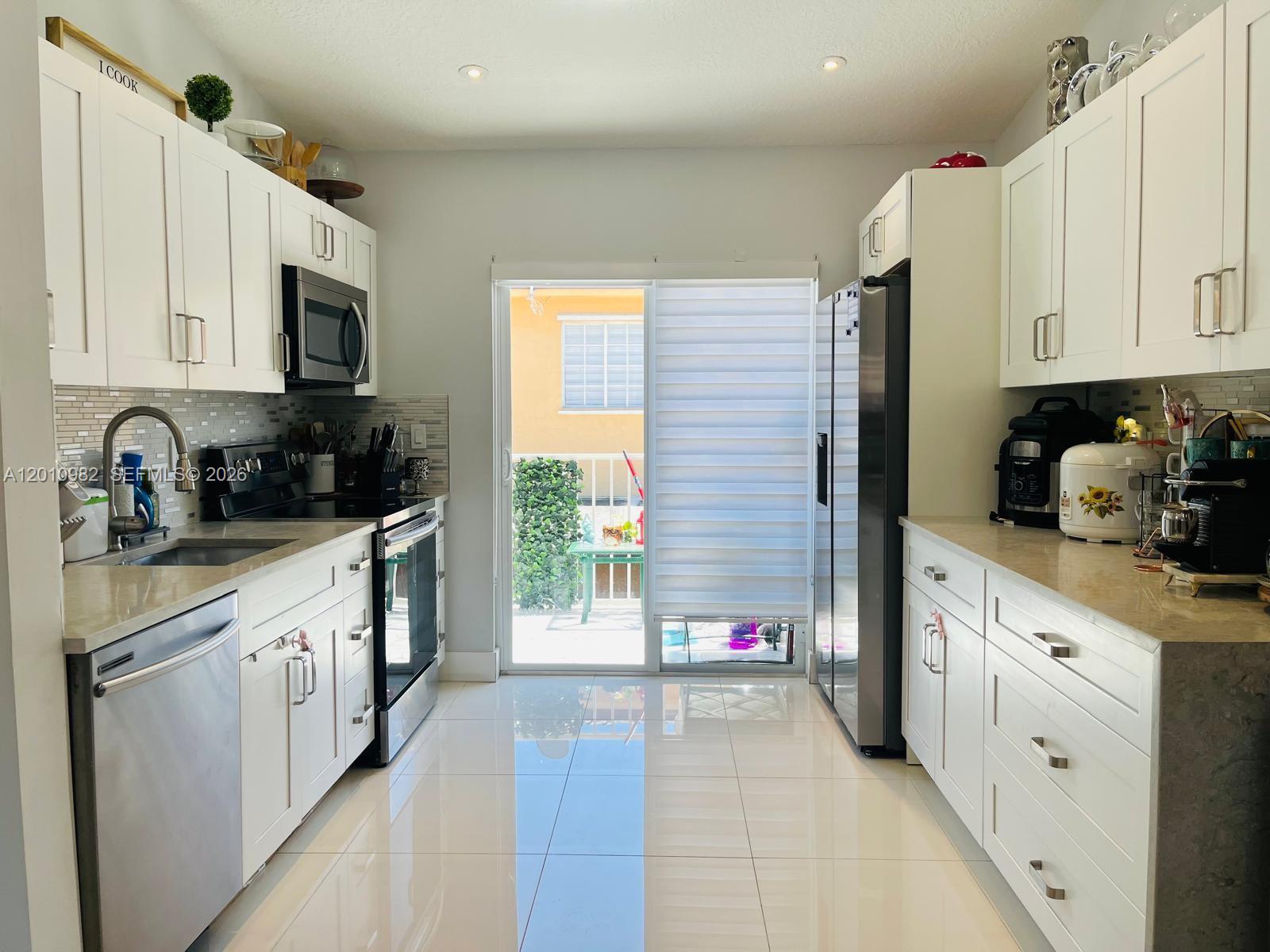 7817 W 36th Ave #204, Hialeah FL 33018