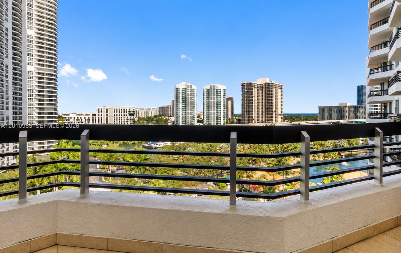 3600 Mystic Pointe Dr #1209, Aventura FL 33180