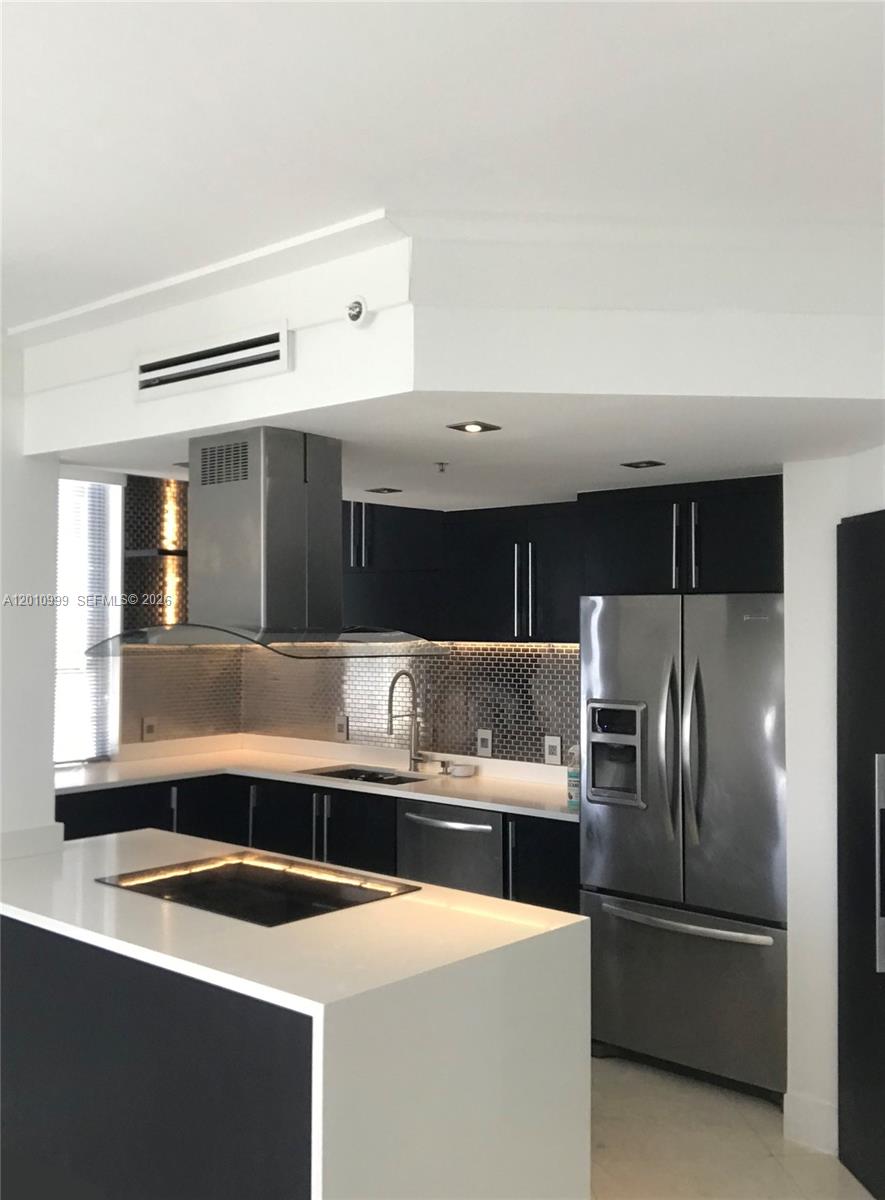 701 Brickell Key Blvd #910, Miami FL 33131