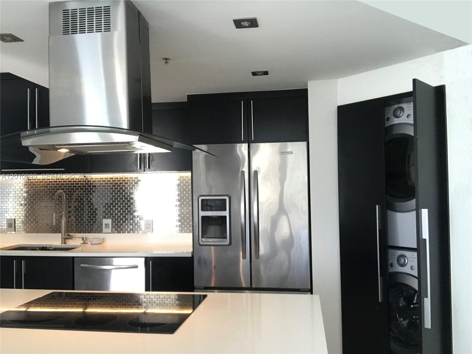 701 Brickell Key Blvd #910, Miami FL 33131