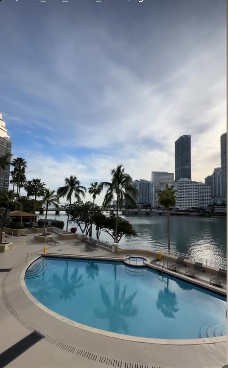 701 Brickell Key Blvd #910, Miami FL 33131